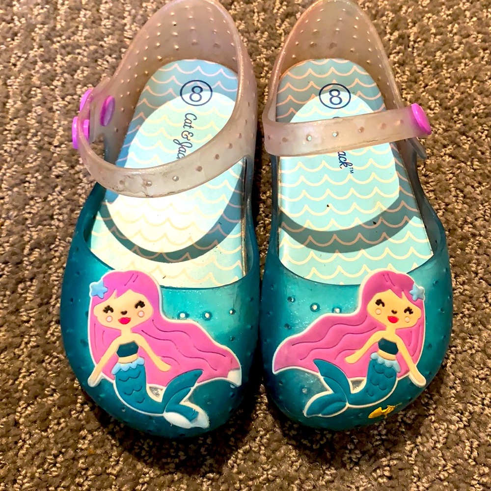 Cat & Jack mermaid jellies size 8